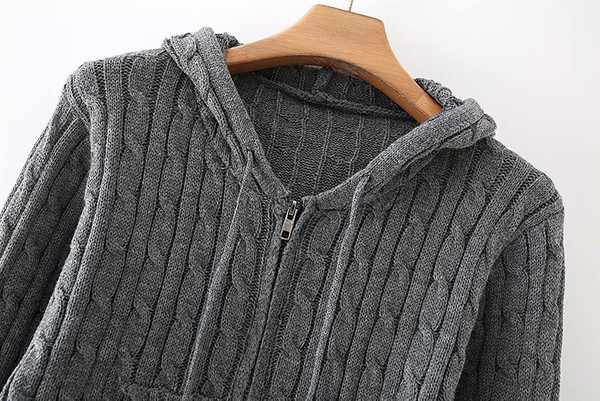 Дамска жилетка с цип и качулка