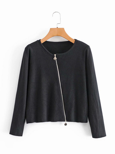 Peenikesest kudumisest ja asümmeetrilise kinnitusega naiste kampsun