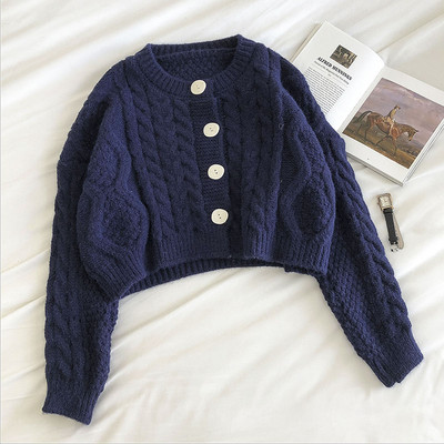 Γυναικεία πλεκτή ζακέτα με κουμπιά και οβάλ ντεκολτέ