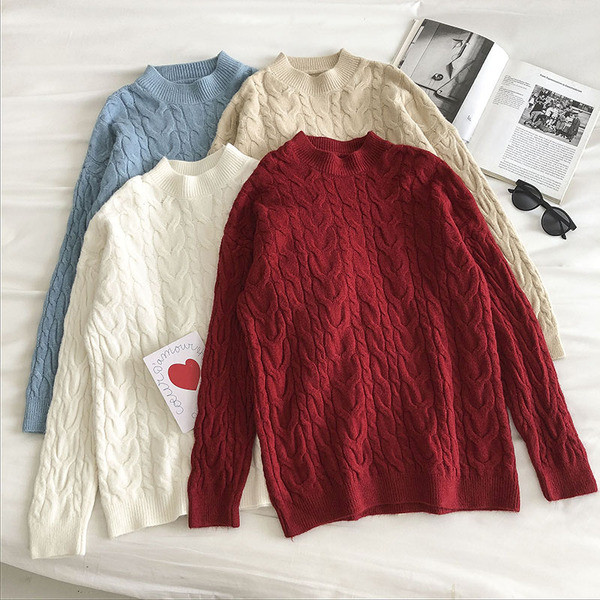 Μαλακό γυναικείο πουλόβερ με στρογγυλή λαιμόκοψη