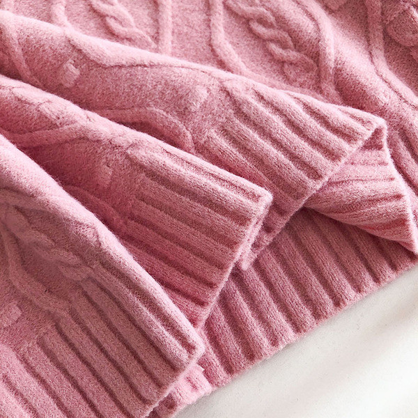 Πουλόβερ μοντέρνο με στρογγυλή λαιμόκοψη και μακριά μανίκια