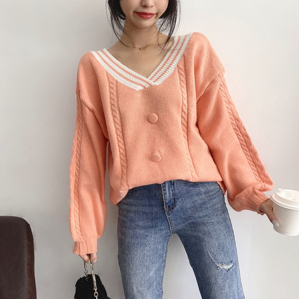 Naiste vabaaja kampsun spitsikaelusega - lai mudel