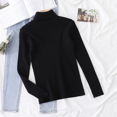 Naiste sviiter kõrge kraega tavaline mudel