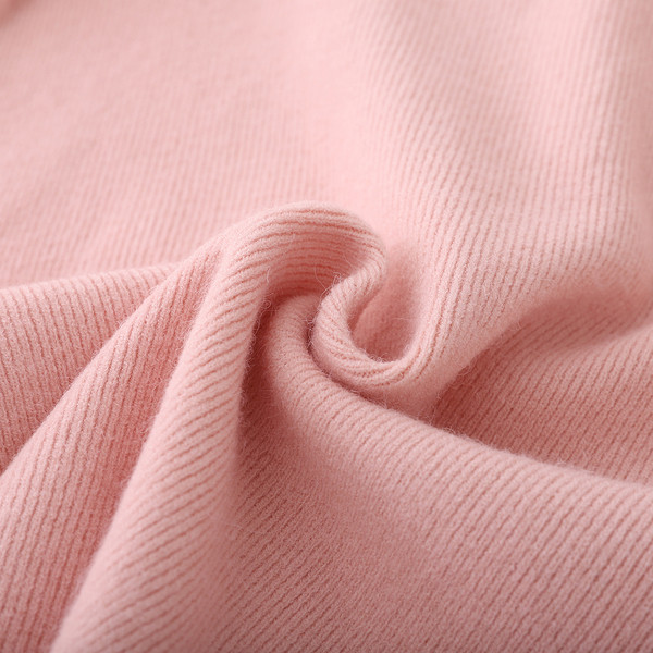 Naiste sviiter kõrge kraega tavaline mudel