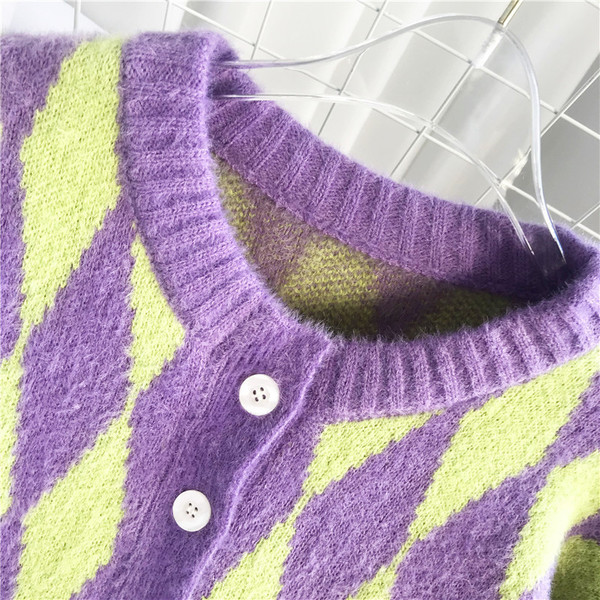 Uue mudeli nööpide ja ümara kaelusega naiste kardigan