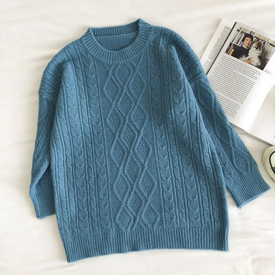 Pehme ümara kaelusega naiste kampsun