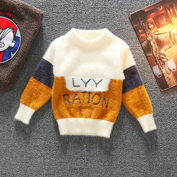 Modernus vaikiškas megztinis su apvalia iškirpte berniukams