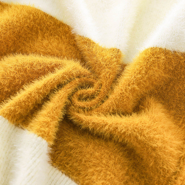 Modernus vaikiškas megztinis su apvalia iškirpte berniukams