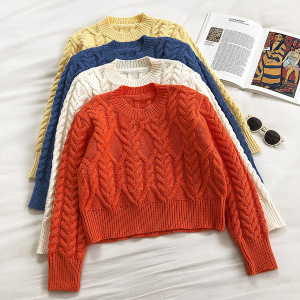 Γυναικείο πουλόβερ με στρογγυλή λαιμόκοψη και μακριά μανίκια