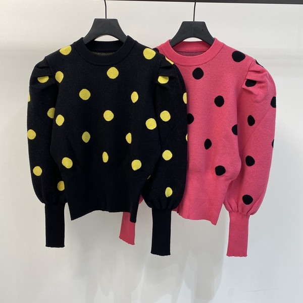 Γυναικείο πουλόβερ με οβάλ ντεκολτέ και μανίκια