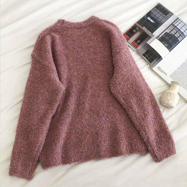 Γυναικείο πουλόβερ με οβάλ λαιμόκοψη