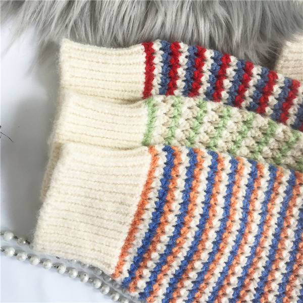 Γυναικείο ριγέ πουλόβερ με οβάλ λαιμόκοψη κατάλληλο για το χειμώνα