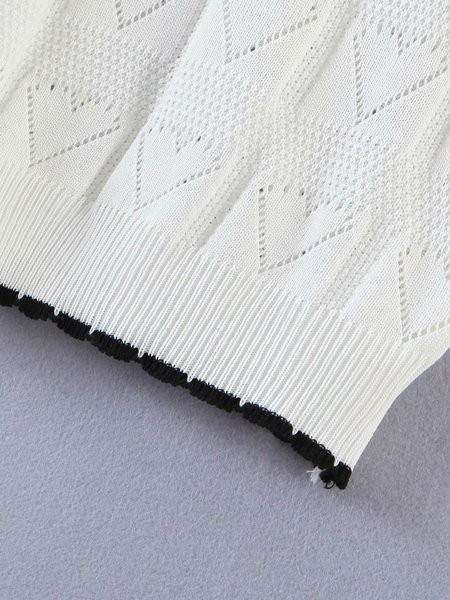 Λεπτή πλεκτή μπλούζα με κοντά μανίκια