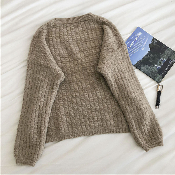 Pehme ovaalse kaelusega naiste kampsun