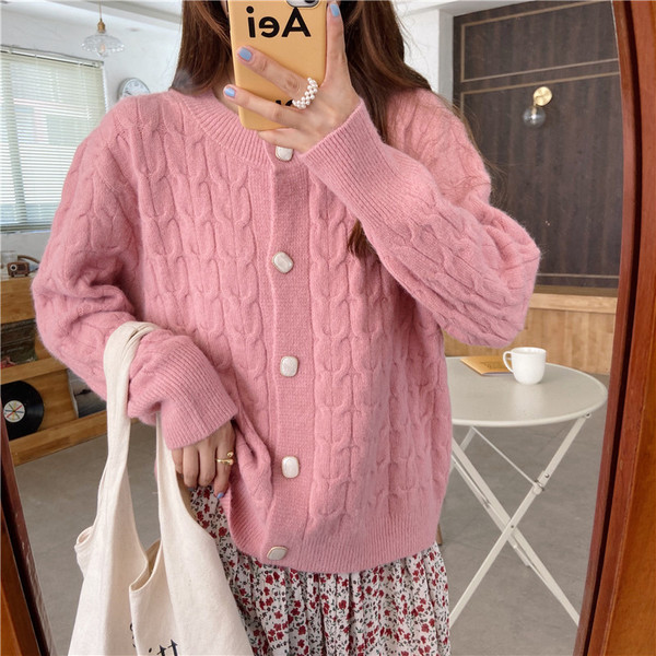 Γυναικεία μοντέρνα καθημερινή πλεκτή  ζακέτα με στρογγυλή λαιμόκοψη και μακριά μανίκια