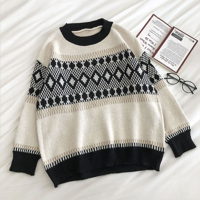 Φαρδύ μοντέλοπλεκτό γυναικείο πουλόβερ με στρογγυλή λαιμόκοψη