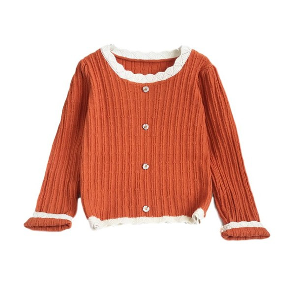 Πουλόβερ μοντέρνο με οβάλ λαιμόκοψη και κουμπιά