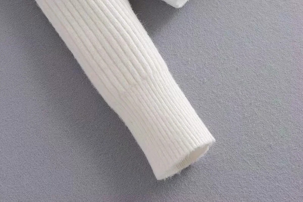 Нов модел жилетка с копчета перли