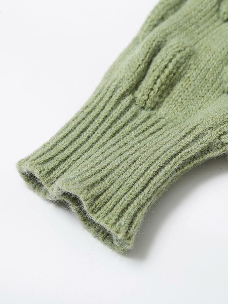 Γυναικείο πουλόβερ με ανάγλυφο πλεκτό και οβάλ ντεκολτέ