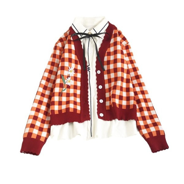 Дамска карирана жилетка с копчета -подходящ за зимата