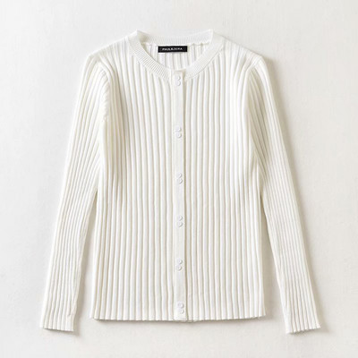 Õhuke nööpidega kardigan – liibuv mudel