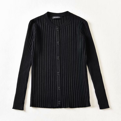 Õhuke nööpidega kardigan – liibuv mudel