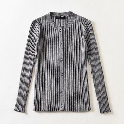 Õhuke nööpidega kardigan – liibuv mudel