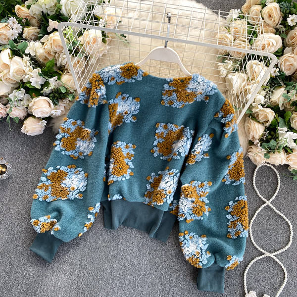 Γυναικεία ζακέτα με κουμπιά και φαρδιά μανίκια