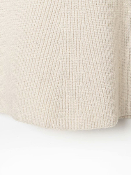 Naiste vabaaja kampsun õhukesest kudumisest