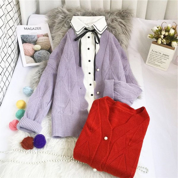 Naiste kootud vest - nööpide ja pikkade varrukatega