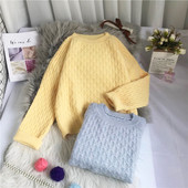 Γυναικείο πουλόβερ casual - με οβάλ ντεκολτέ και μακριά μανίκια