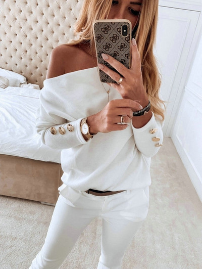 Дамска блуза с голо рамо и златисти копчета - два модела