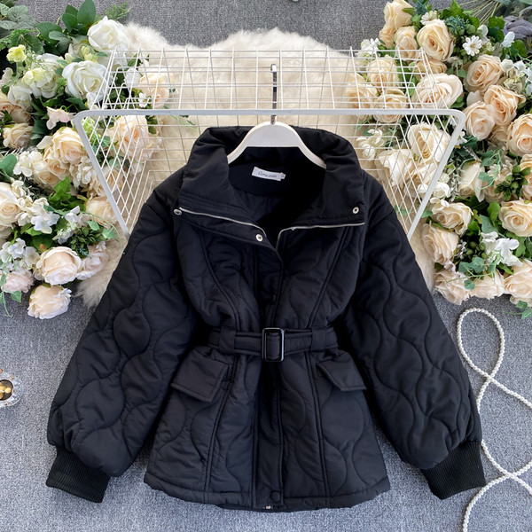 Naiste vabaaja jope vöö ja nööpidega