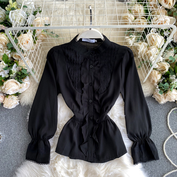 Дамска ежедневна риза с копчета и лотос ръкав в черен цвят 