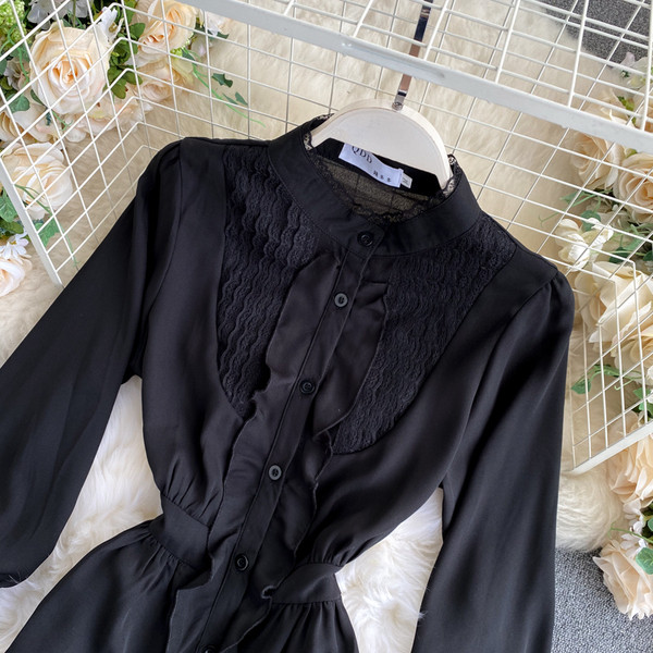 Дамска ежедневна риза с копчета и лотос ръкав в черен цвят 