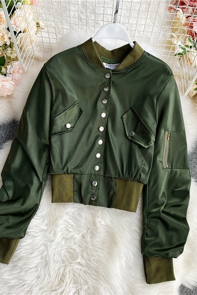 Нов модел дамско есенно яке с копчета и дълъг ръкав