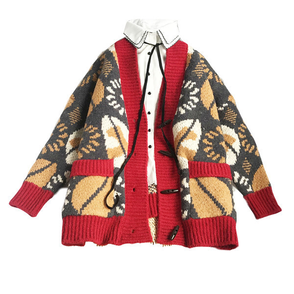 Πλεκτή γυναικεία ζακέτα με σχέδιο και τσέπες