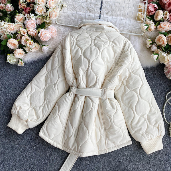 Uus mudel naiste talvejope vöö ja taskutega