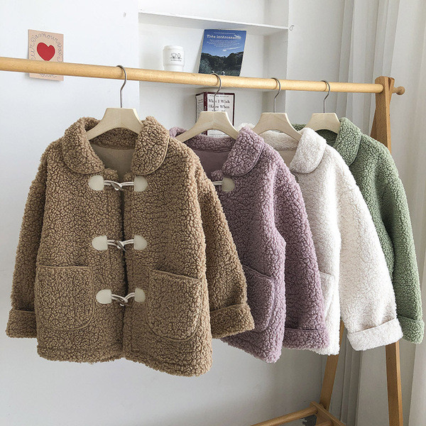 Актуално дамско палто с копчета и джобове