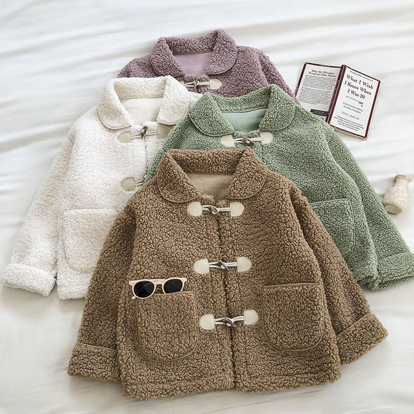 Актуално дамско палто с копчета и джобове