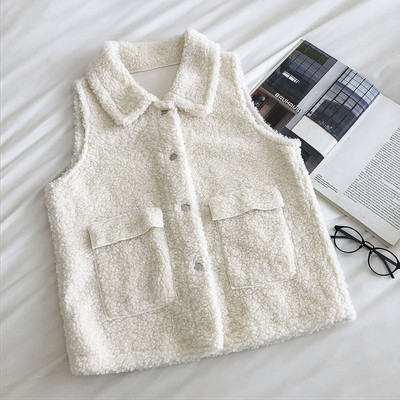 Нов модел дамски елек с джобове и копчета