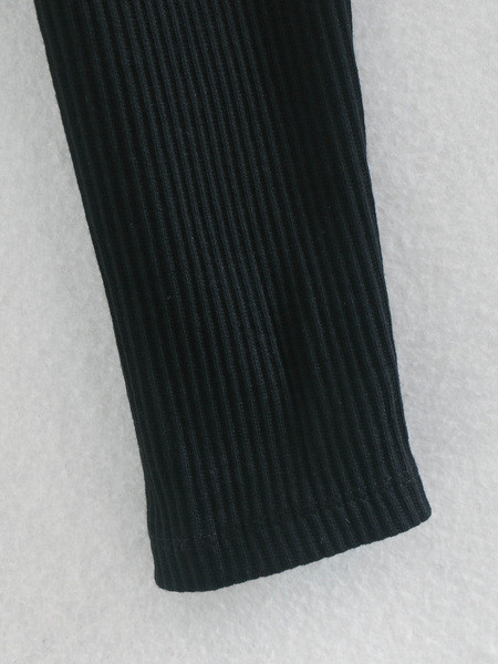 Дамско боди с поло яка и изрязани части