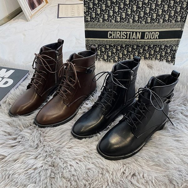 Дамски боти с връзки и нисък дебел ток