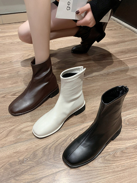 Дамски кожени боти с цип и дебел ток