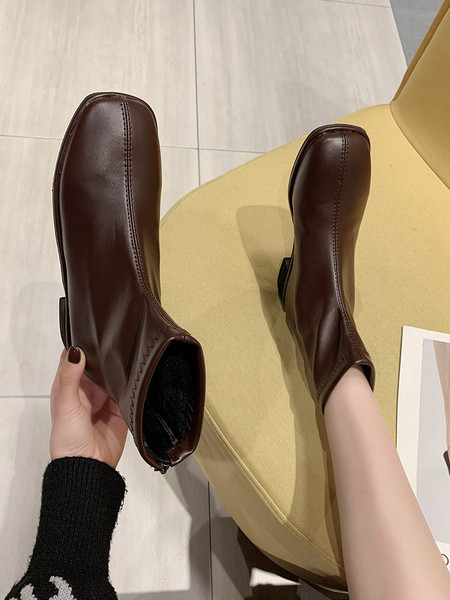 Дамски кожени боти с цип и дебел ток