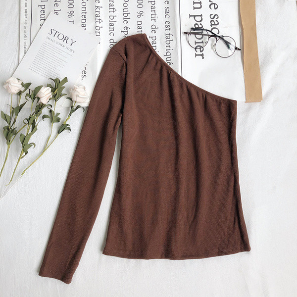 Naiste vabaaja pluus ühe varrukaga