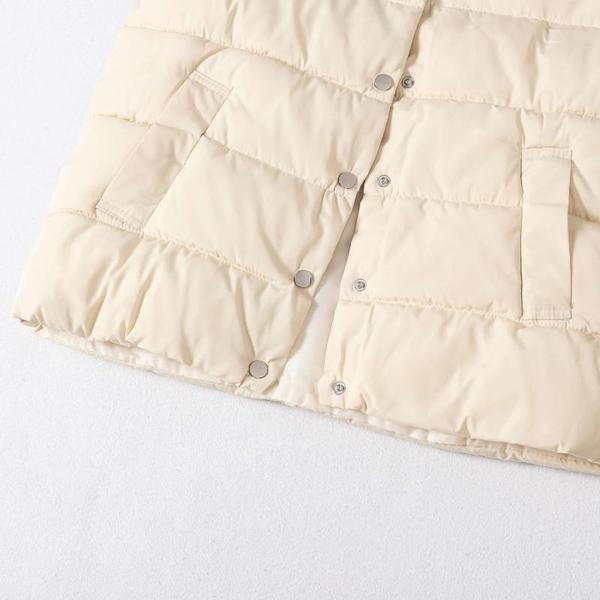 Ženski jesensko-zimski prsluk s gumbima