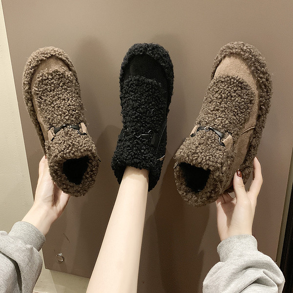 Sule ja lameda tallaga naiste saapad