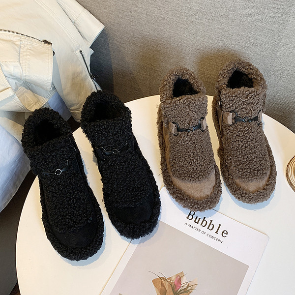 Sule ja lameda tallaga naiste saapad