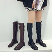 Дамски кожени ботуши с цип и равна подметка